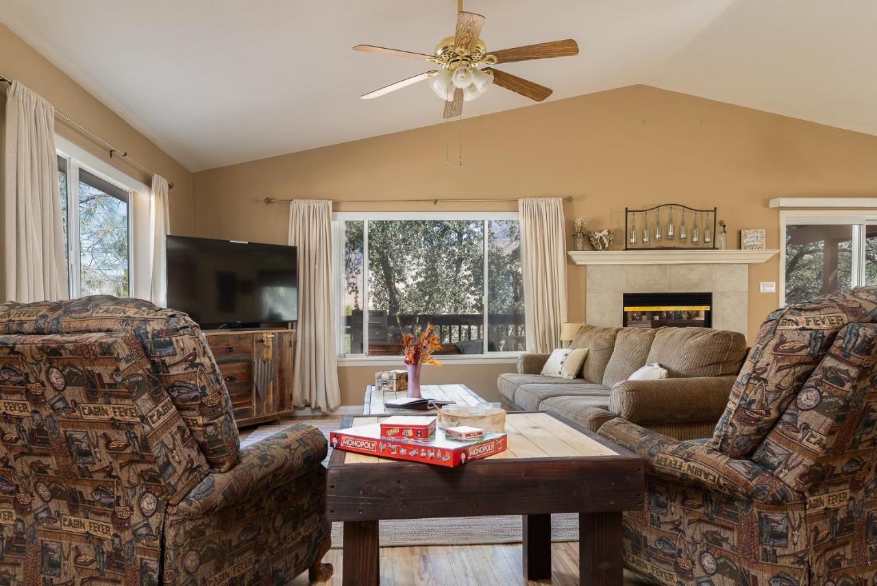 Lazy Squirrel - Cozy Family House With Full Game Room Kernville Dış mekan fotoğraf